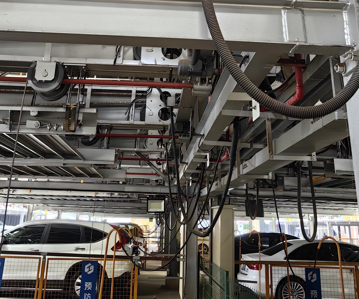 云南新平彝族傣族自治縣立體車位租賃3層機(jī)械停車庫(kù)維護(hù)維保